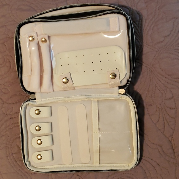 Unbranded Jewelry - 🌟 Jewelry Case Travel/Storage